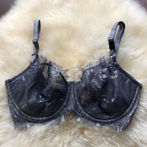 NWT Victoria’s Secret pewter gray push up bra!